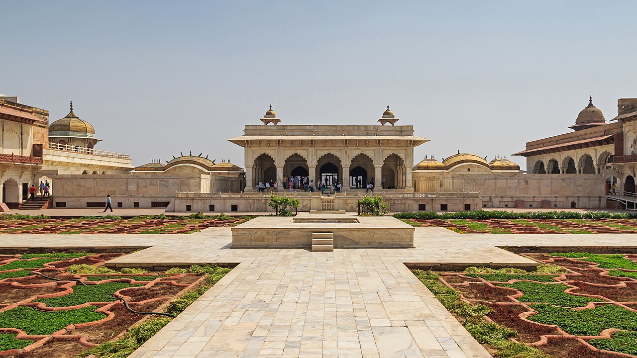 The red sandstone ramparts of Agra Fort